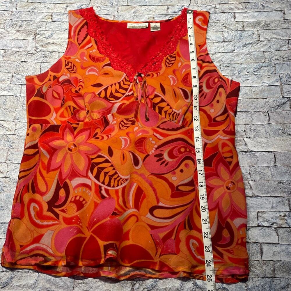 Ladies Large Top - Picture 7 of 8